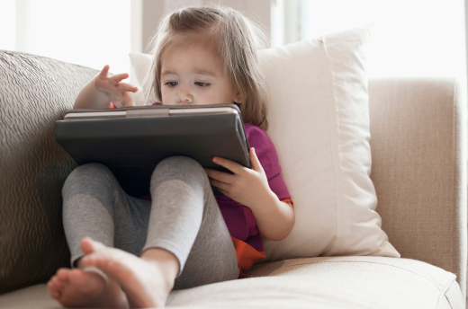 Online safety for under 5s booklet